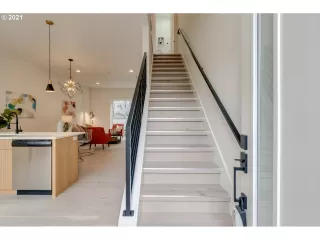 Photo #3: 21323206 Listing