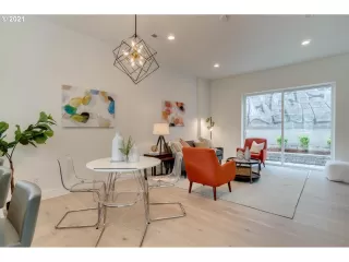 Photo #6: 21323206 Listing