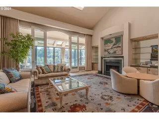 Photo #3: 21324512 Listing