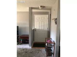 Photo #3: 21325705 Listing