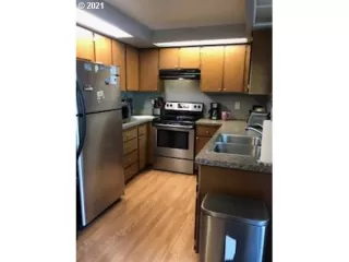 Photo #6: 21325705 Listing