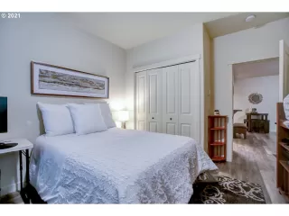 Photo #5: 21325794 Listing 