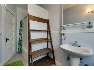 Photo #6: 21326661 Listing
