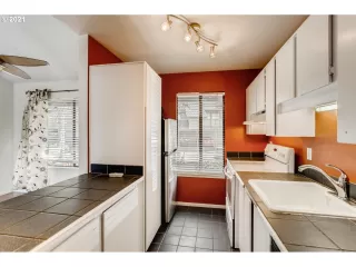 Photo #4: 21327163 Listing