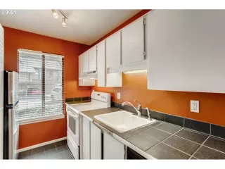 Photo #5: 21327163 Listing