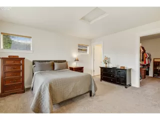 Photo #4: 21327656 Listing