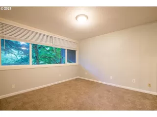 Photo #6: 21327753 Listing 