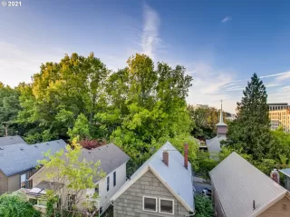 Photo #5: 21327765 Listing