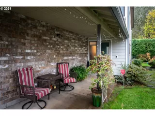 Photo #2: 21327909 Listing