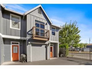 Photo #2: 21327933 Listing