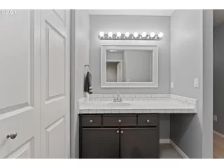 Photo #6: 21328472 Listing