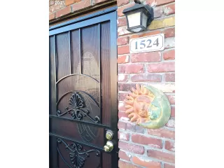 Photo #1: 21328584 Listing