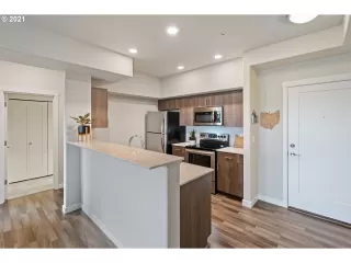 Photo #4: 21328977 Listing