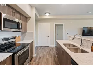 Photo #5: 21328977 Listing