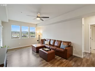 Photo #6: 21328977 Listing