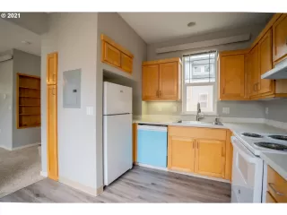 Photo #2: 21329072 Listing