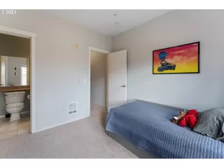 Photo #6: 21330017 Listing