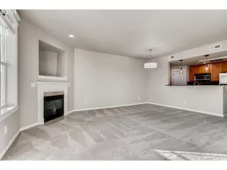 Photo #5: 21330028 Listing