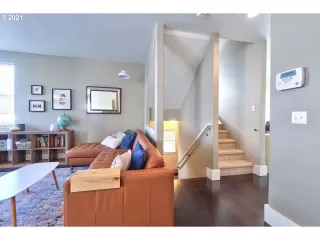 Photo #1: 21330747 Listing