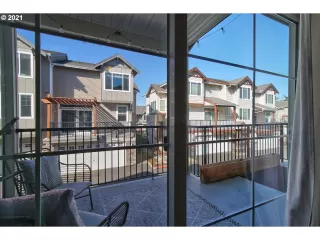 Photo #5: 21330747 Listing