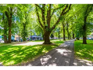 Photo #3: 21330786 Listing