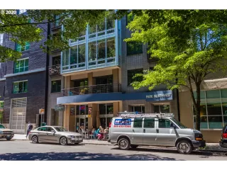 Photo #4: 21330786 Listing