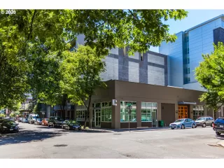 Photo #5: 21330786 Listing