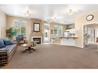 Photo #2: 21331047 Listing