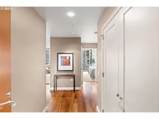 Photo #5: 21331538 Listing