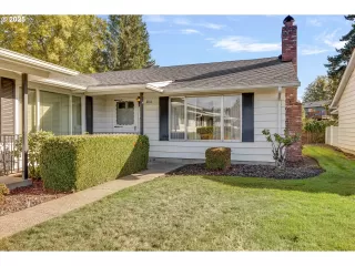 More Details about MLS # 213315780 : 864 NE FLEMING AVE