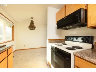 Photo #2: 21331757 Listing 