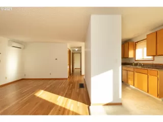 Photo #3: 21331757 Listing 