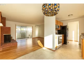 Photo #6: 21331757 Listing 