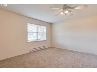 Photo #2: 21332786 Listing