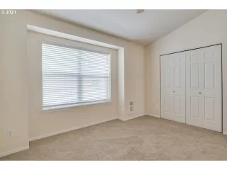 Photo #4: 21332786 Listing