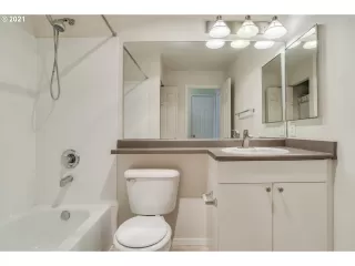 Photo #5: 21332786 Listing