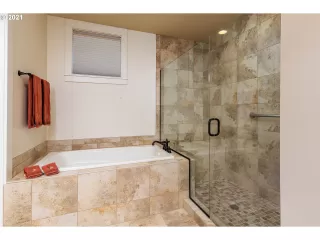 Photo #1: 21333087 Listing