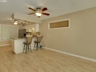 Photo #1: 21333302 Listing