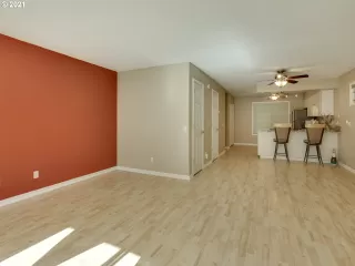 Photo #4: 21333302 Listing