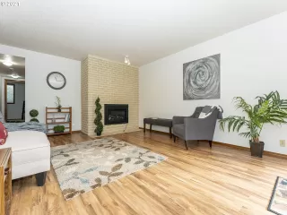 Photo #3: 21333477 Listing 