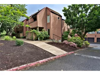 Photo #4: 21334374 Listing