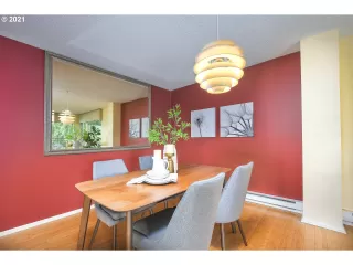 Photo #6: 21334601 Listing 