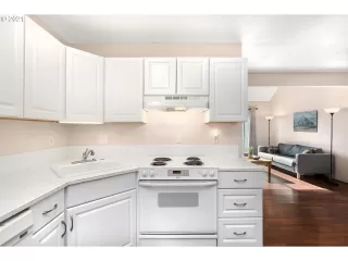 Photo #3: 21334741 Listing