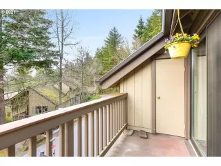 Photo #5: 21334741 Listing