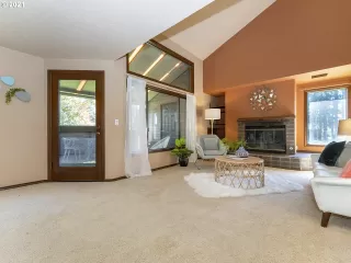 Photo #2: 21335794 Listing 