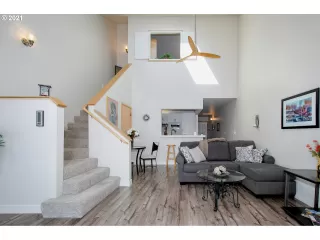 Photo #3: 21336148 Listing