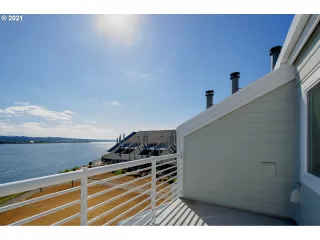 Photo #6: 21336148 Listing