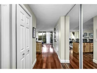 Photo #4: 21336574 Listing