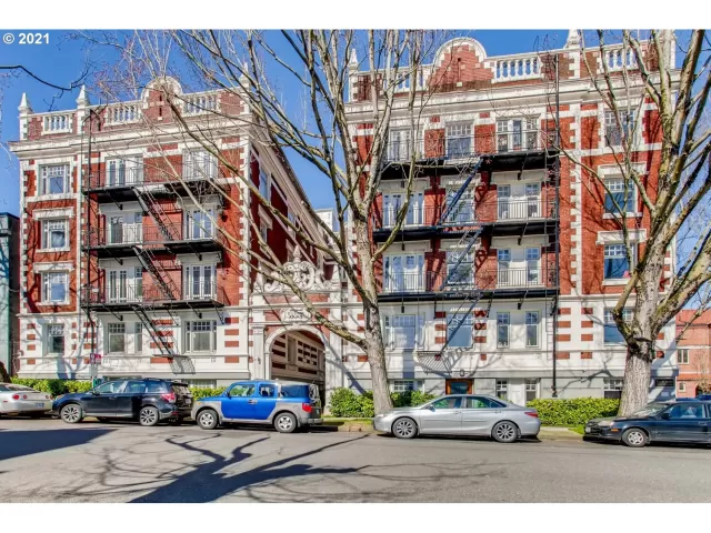 MLS: 21337193 Condo For Sale