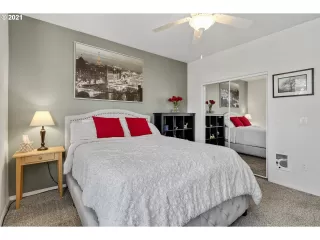 Photo #5: 21337242 Listing